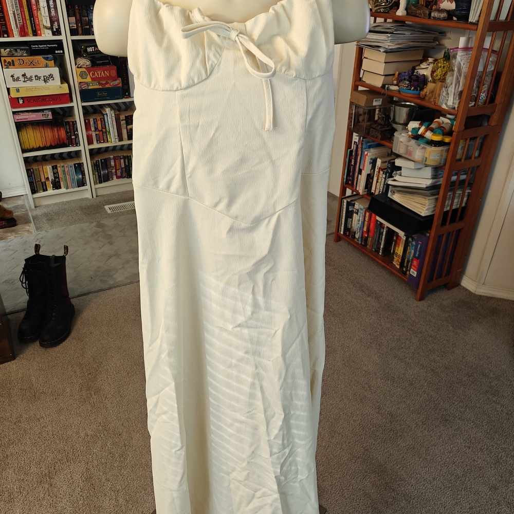 Elegant Cream Maxi Dress